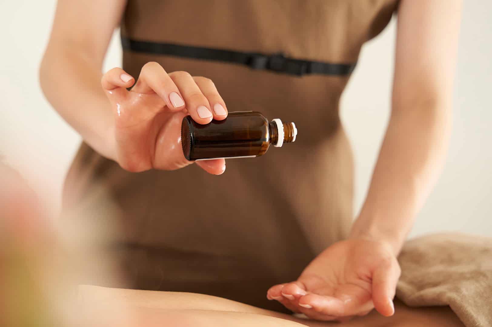 オイルマッサージ